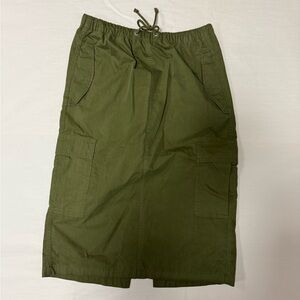 Aritzia TNA Cargo Midi Skirt